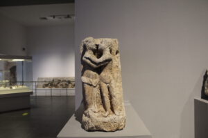 Statue – 2